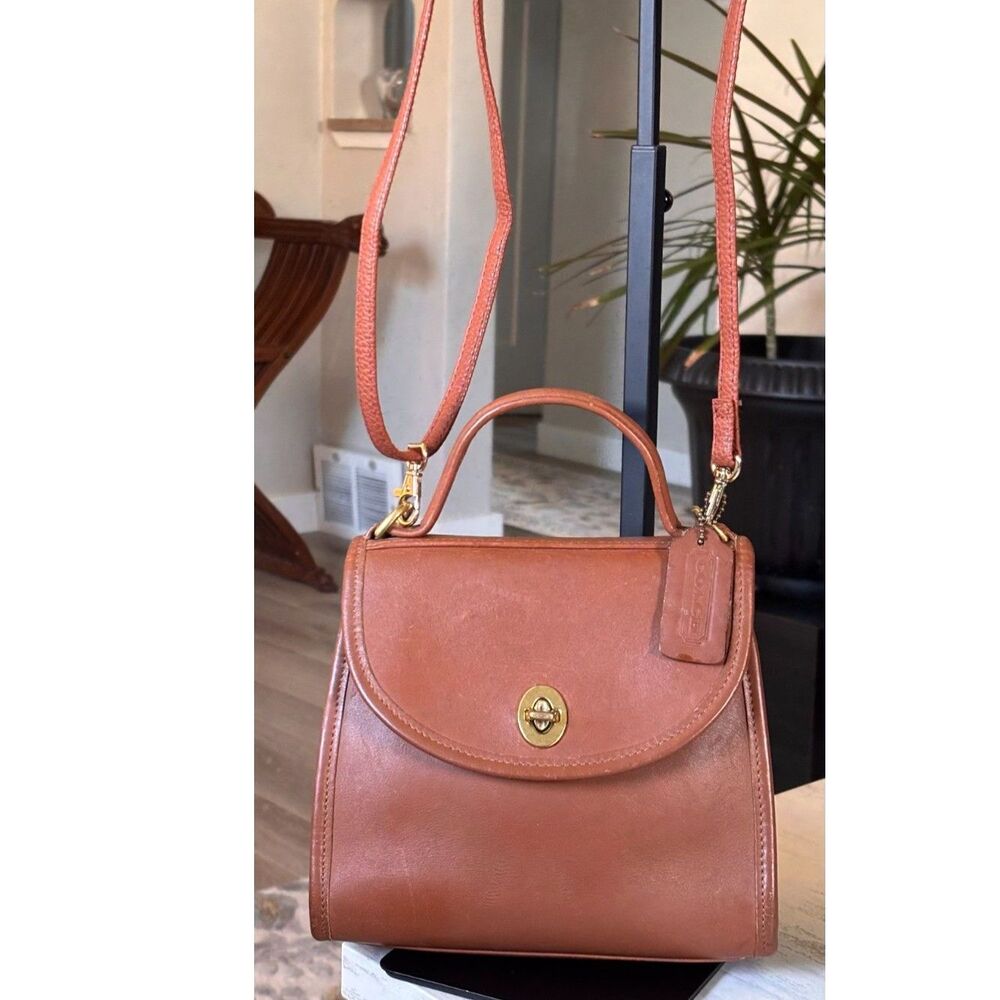 Vintage Coach Regina British Tan Leather Crossbody Top Handle 9983